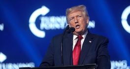 Donald Trump podepsal exekutivní příkaz, který má za cíl sjednotit pravidla pro umělou inteligenci