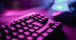 Nedostatek pamětí srazil dodávky PC o téměř 5 %, tržby výrobců přesto rostou