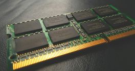 Apple skupuje veškerou dostupnou mobilní DRAM a dusí Android výrobce