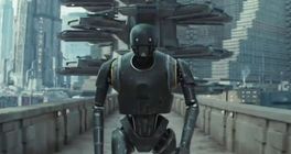 K-2SO a Vetřelec v prvních záběrech z druhé řady Andora a ze seriálu Alien: Earth