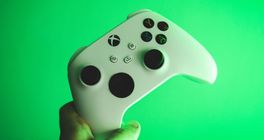 Xbox Wrapped letos nebude. Microsoft šetří na velkolepý rok 2026