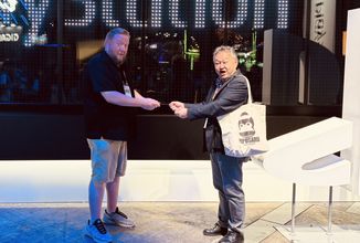 Legendární vtip PlayStationu se vrací. Tentokrát už bez krabičky