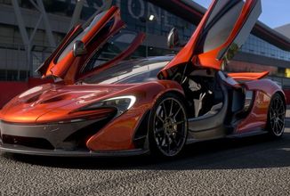 Forza Motorsport je zase o něco lepší a na obsah bohatší