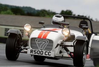 Gran Turismo 7 rozšiřuje aktualizace se čtyřmi novými vozy i závody