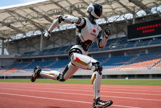 ČÍNSKÝ ROBOT.jpg