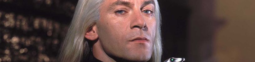 Tomb Raider: K seriálové adaptaci od Amazonu se připojuje Jason Isaacs