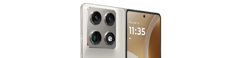 Motorola útočí na krále skládaček a vrací se do hry