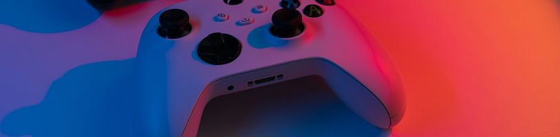 Na PlayStation údajně míří další hry od Xboxu. Brzy mají být oznámeny