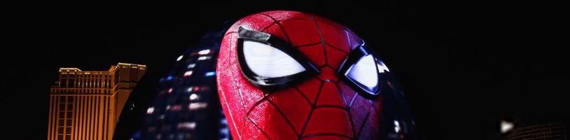 Las Vegas rozzářil Xbox a potom obří Spider-Man