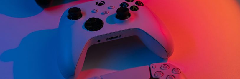 Na PlayStation údajně míří další hry od Xboxu. Brzy mají být oznámeny