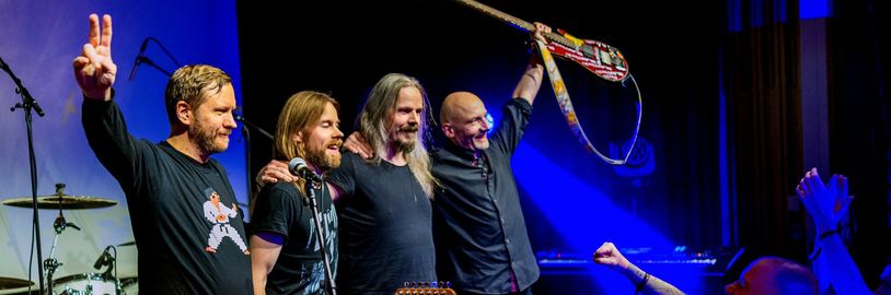 Fastloaders v Praze: retro hudba z Commodoru a Amigy jako živý rockový koncert