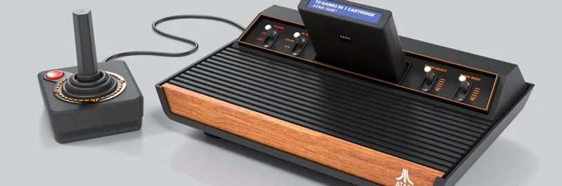 Retro konzole v moderním provedení. Atari 2600+ vypadá stejně a podporuje většinu původních her