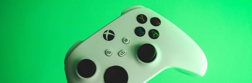 Xbox hlásí mírný růst díky Game Passu, ale prodeje konzolí klesají o téměř třetinu